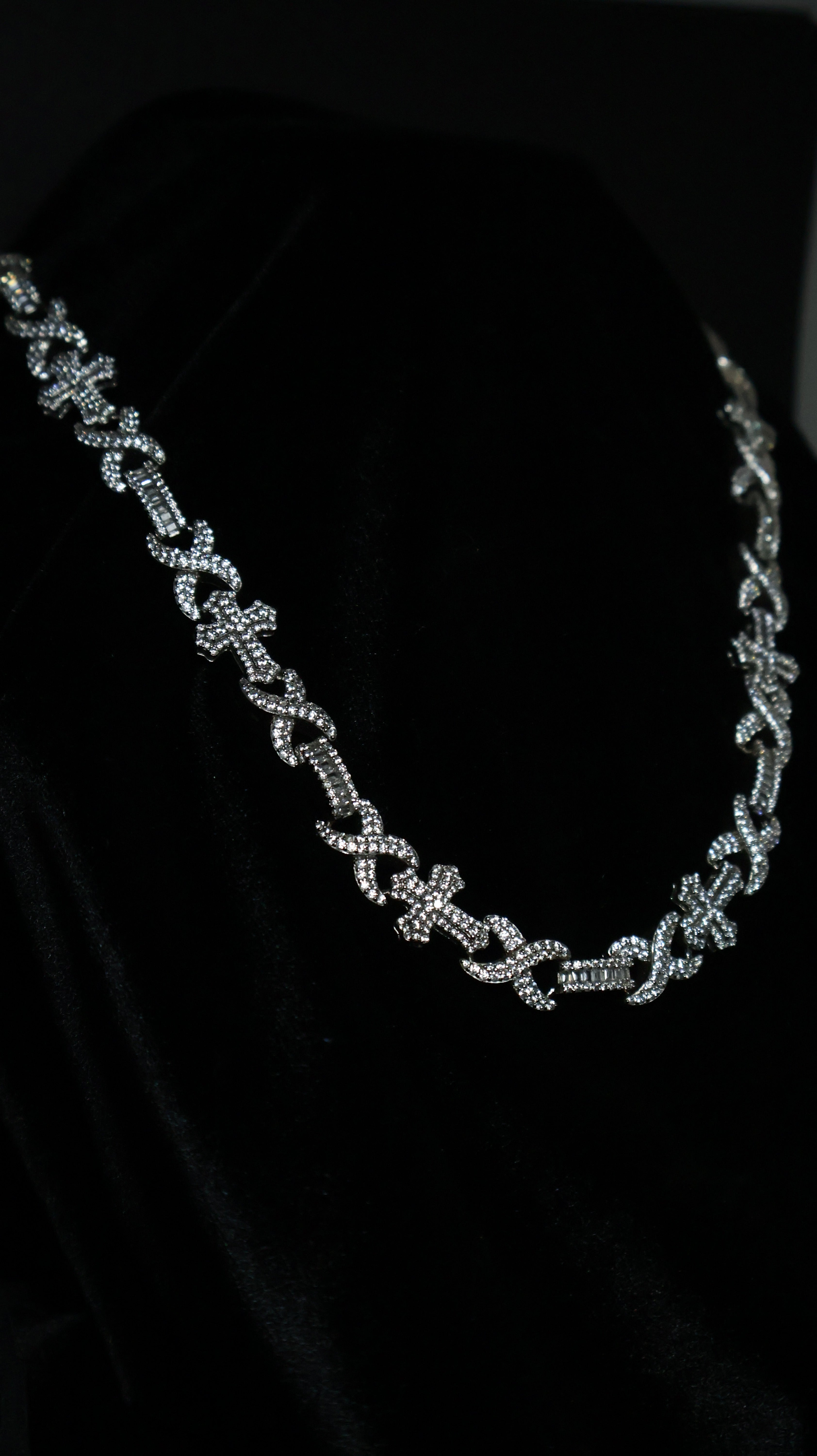 DAIV Cross Legacy Chain